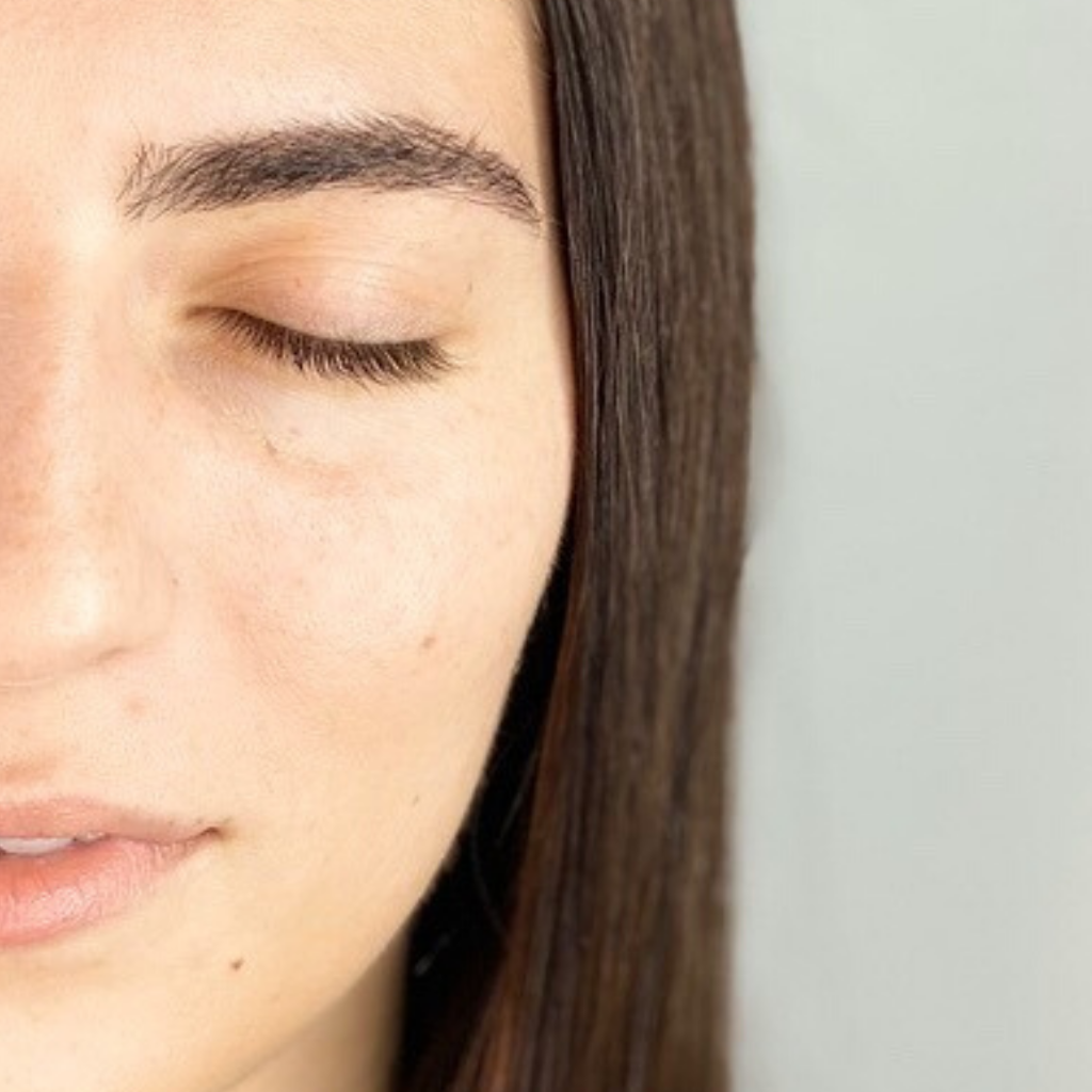 How_To_Grow_Your_Natural_Lashes