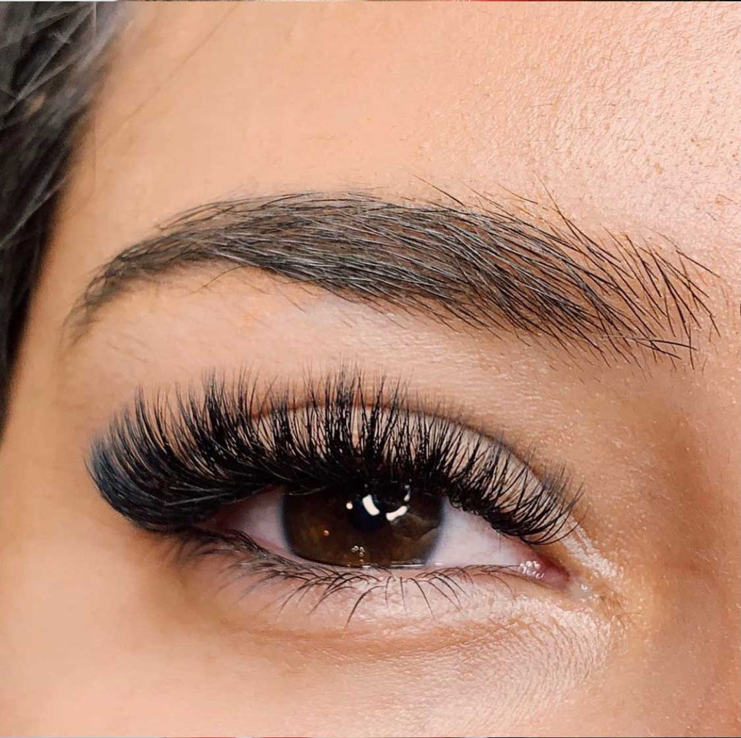 American volume lash, eye with lash extensions