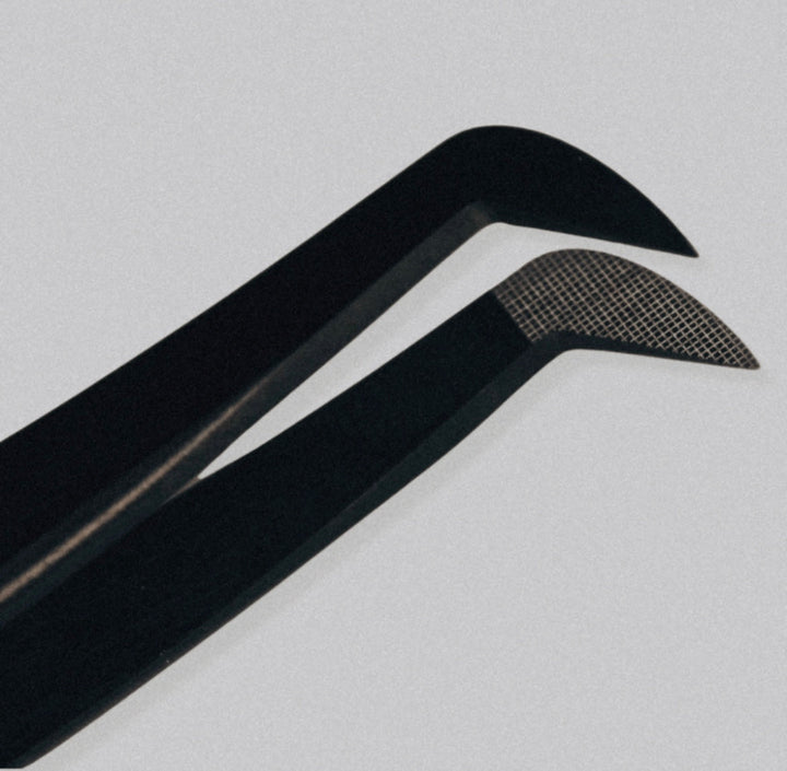 Perfect Fit ribbed matte black volume lash tweezers — scale